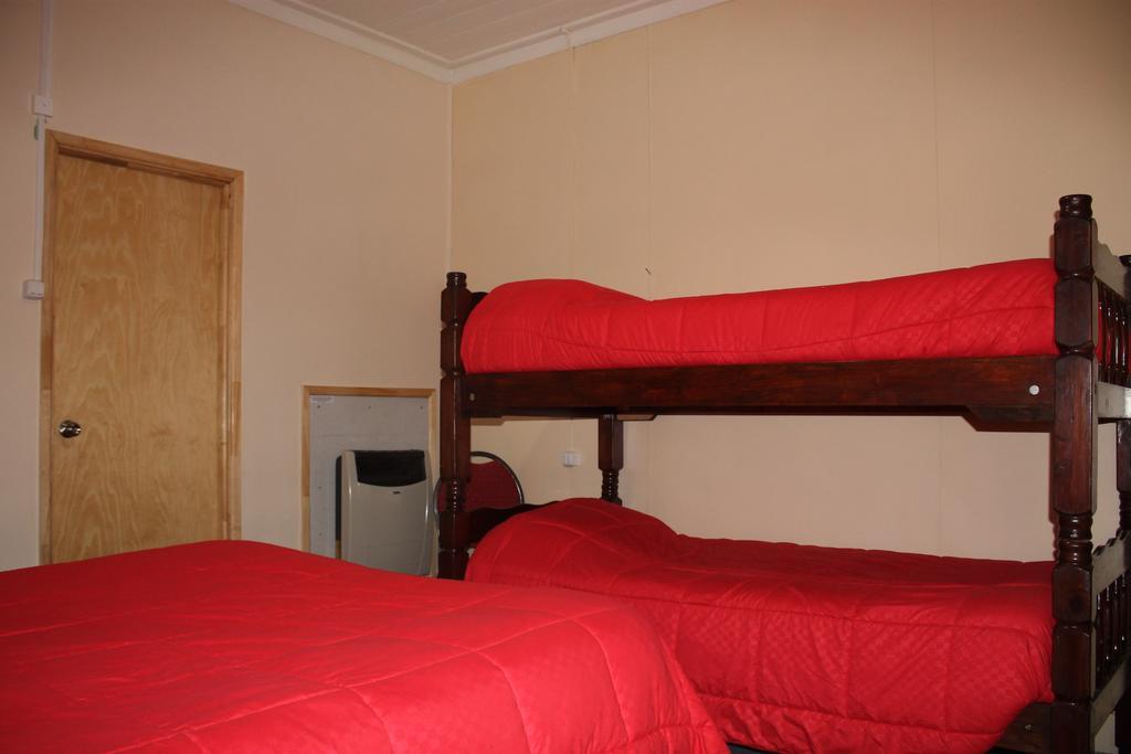 פואנטה ארנס Hostal Dona Irma חדר תמונה