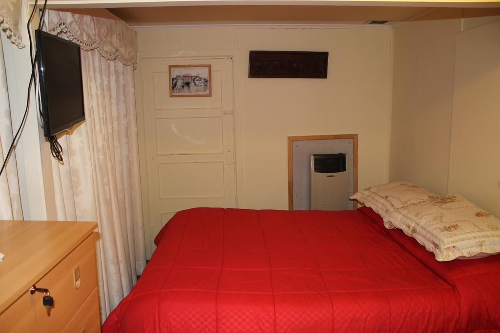 פואנטה ארנס Hostal Dona Irma חדר תמונה