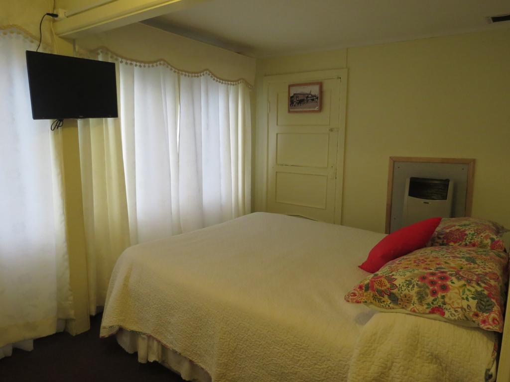 פואנטה ארנס Hostal Dona Irma חדר תמונה