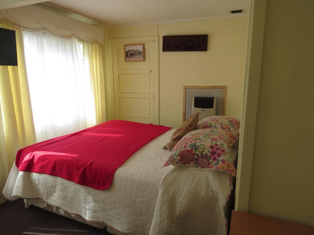 פואנטה ארנס Hostal Dona Irma חדר תמונה